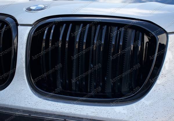 Решетка радиатора на BMW X3 (G 01) черная 