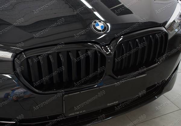 Решетка радиатора ноздри Performance на BMW 5 серия G30